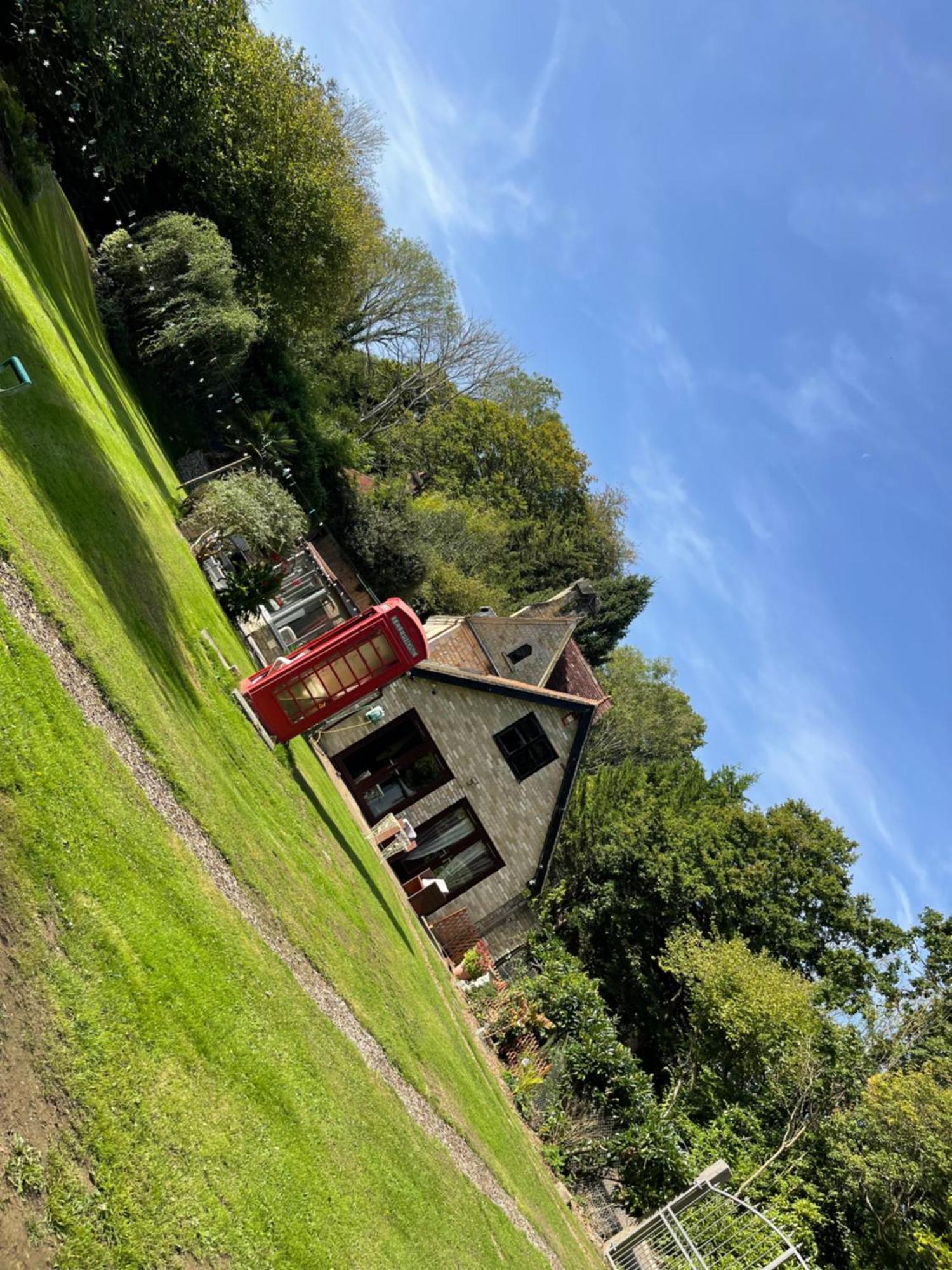 South Lodge House Dormansland Eksteriør bilde